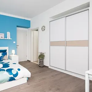 Apartament Dreams, Split